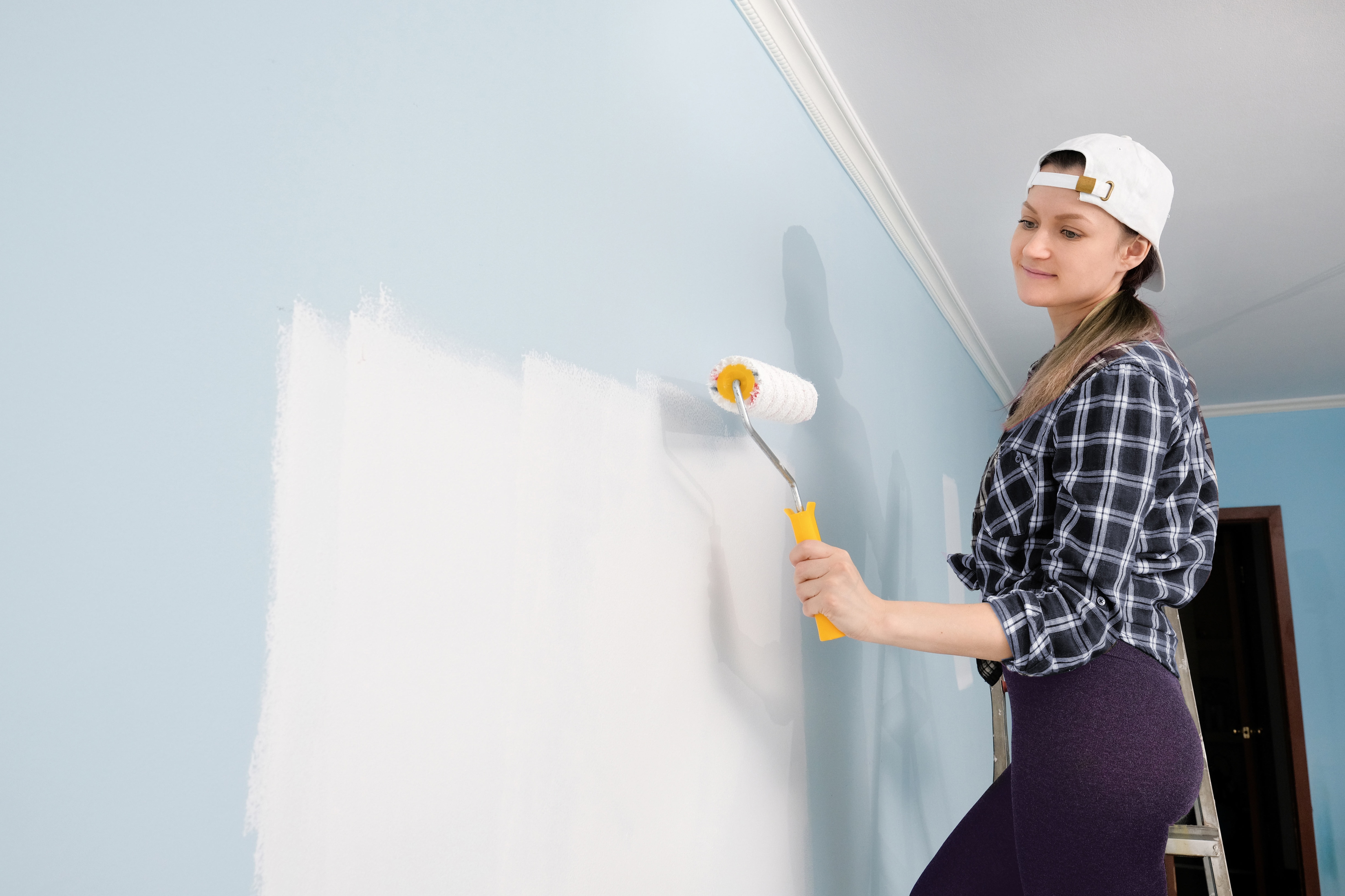 How to prime a wall to prepare wall for painting. How to prime a wall to prepare wall for painting.